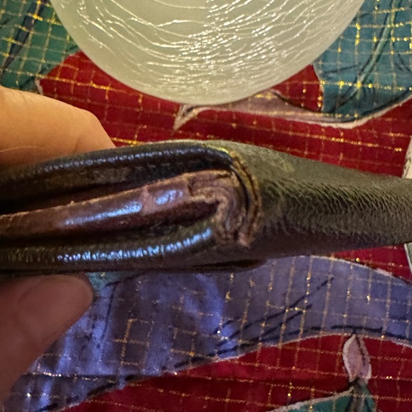 Vintage Louis Vuitton Bi-fold wallet. - Picture 11 of 16